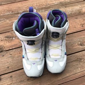 Roxy snowboarding boots 8.5.